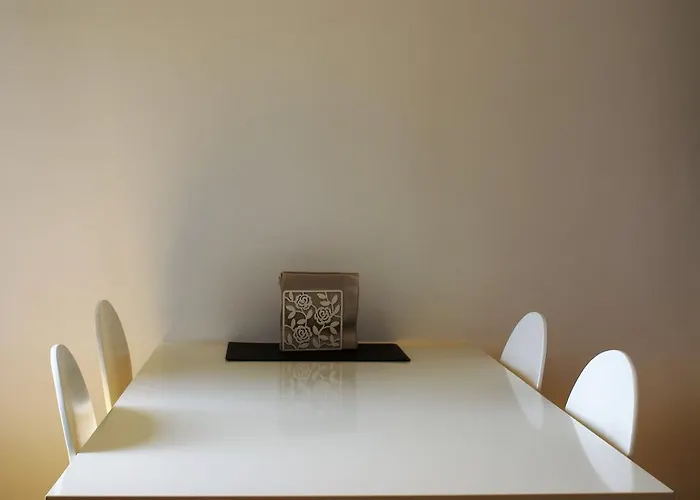 Amazing View With Balcony And Free Parking